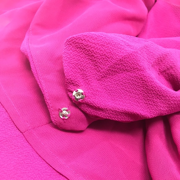 Vince Camuto Sleeveless Texture Wrap Dress - Picture 6 of 7